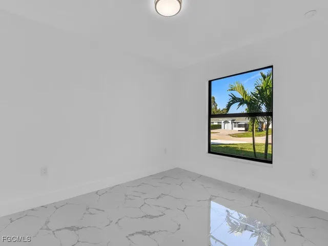 $529,000 | 5117-5119 24th Street Southwest, Lehigh Acres, FL 33973