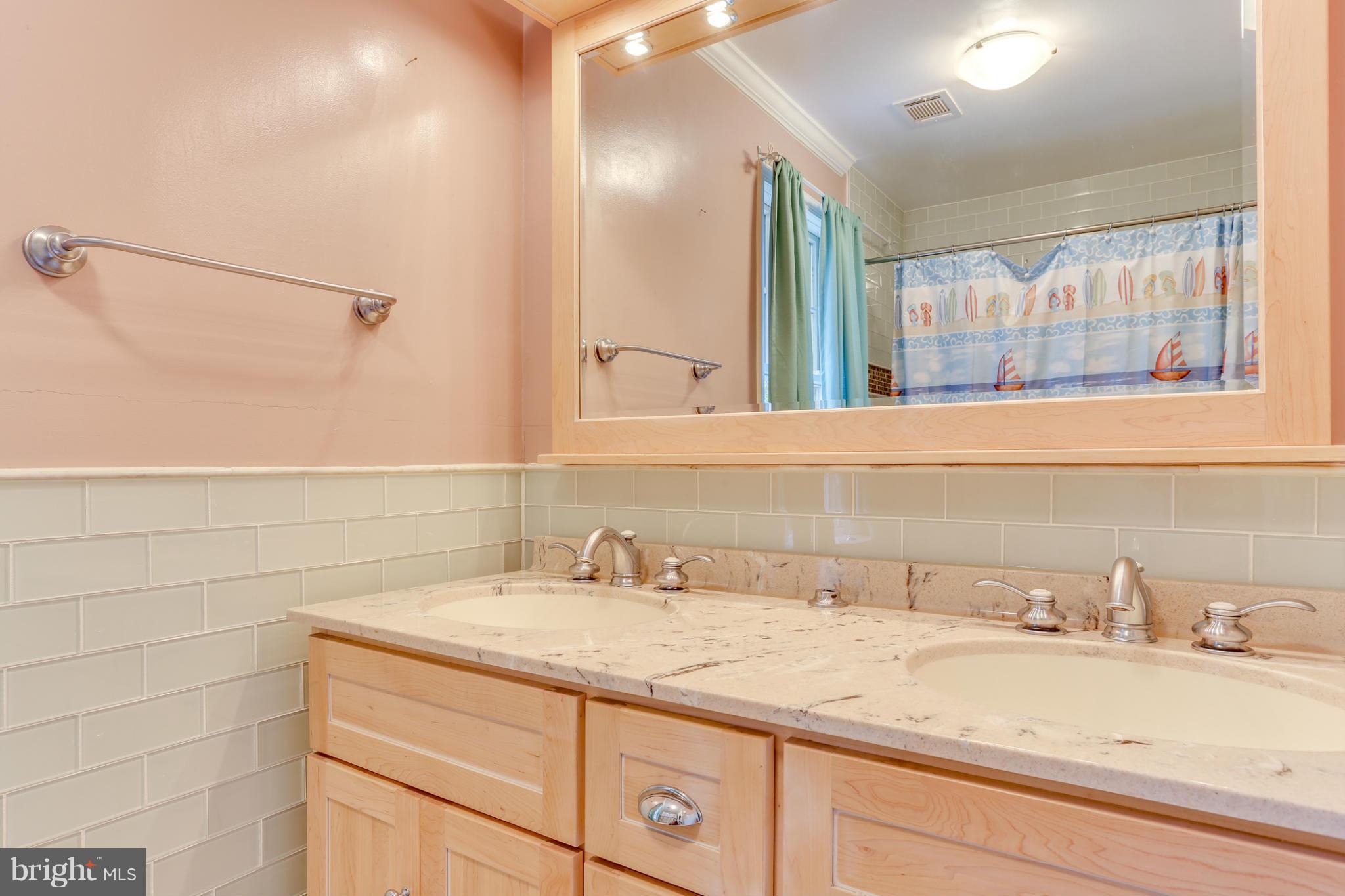 12006 River Road Potomac, MD 20854 - Photo 19 of 29 Bath