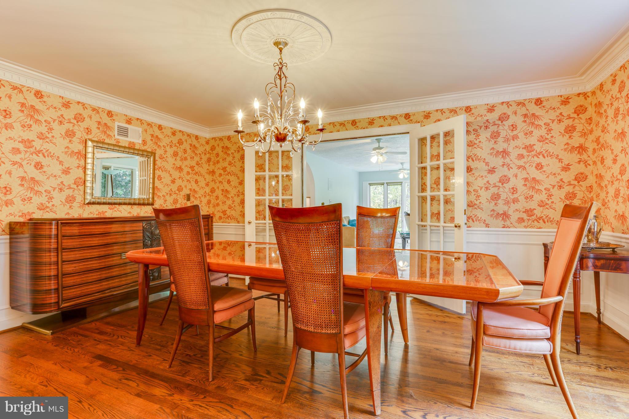 12006 River Road Potomac, MD 20854 - Photo 3 of 29 Dining Room
