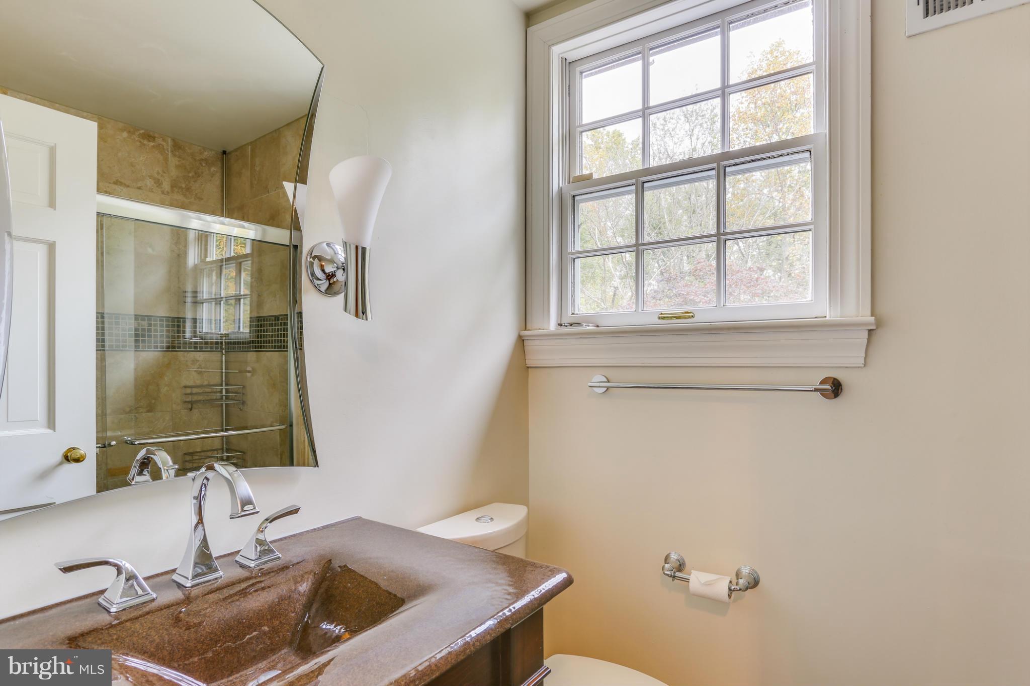 12006 River Road Potomac, MD 20854 - Photo 23 of 29 Bath