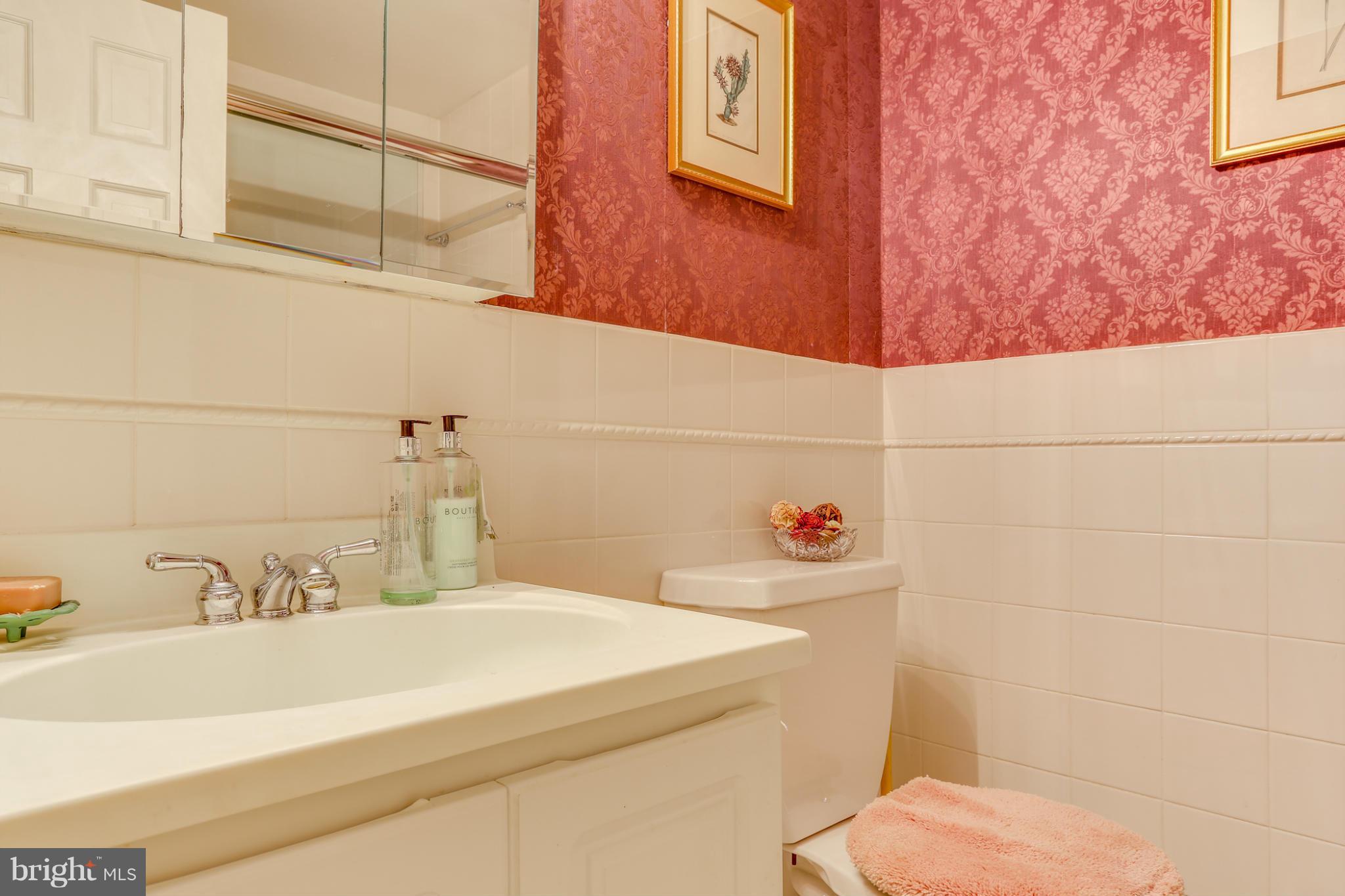 12006 River Road Potomac, MD 20854 - Photo 24 of 29 Bath