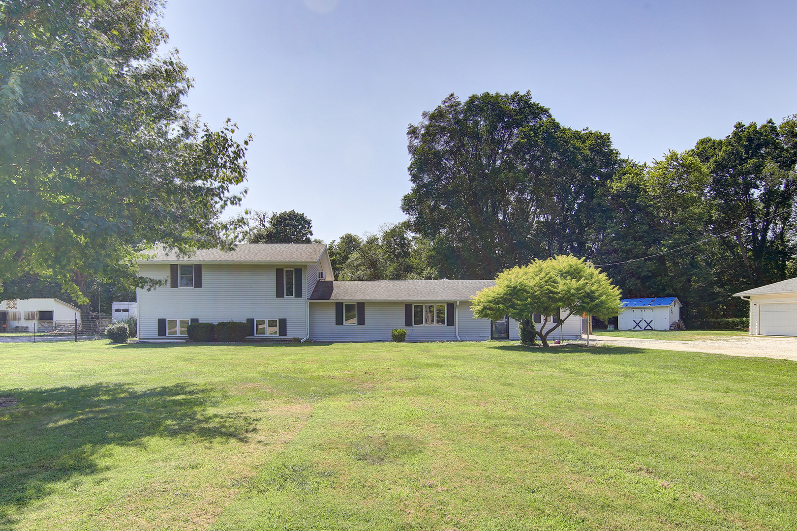 5411 Emerson Road Sterling, IL 61081 - Photo 1 of 36