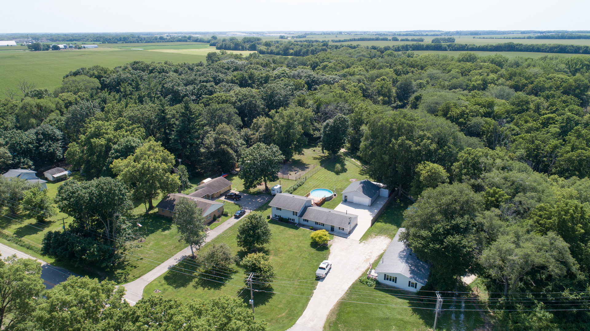 5411 Emerson Road Sterling, IL 61081 - Photo 9 of 36