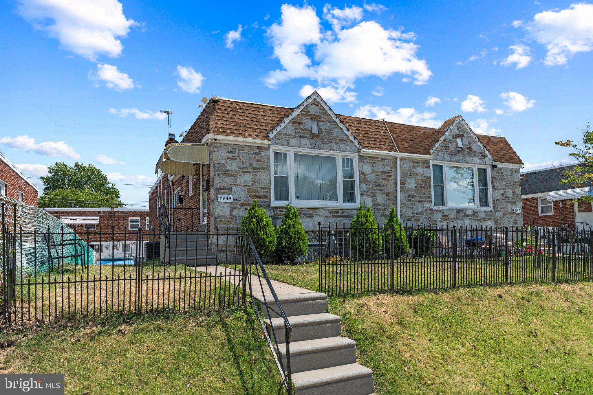 8849 Calvert Street Philadelphia, PA 19152 - Photo 1 of 31 Gallery Image 1
