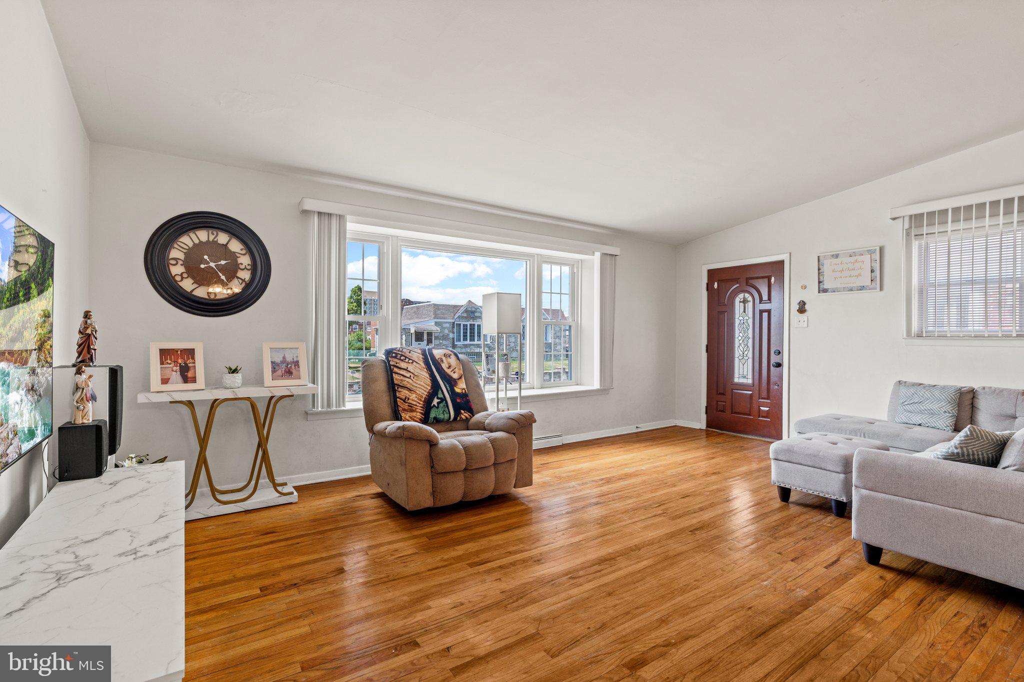 8849 Calvert Street Philadelphia, PA 19152 - Photo 5 of 31 Gallery Image 5