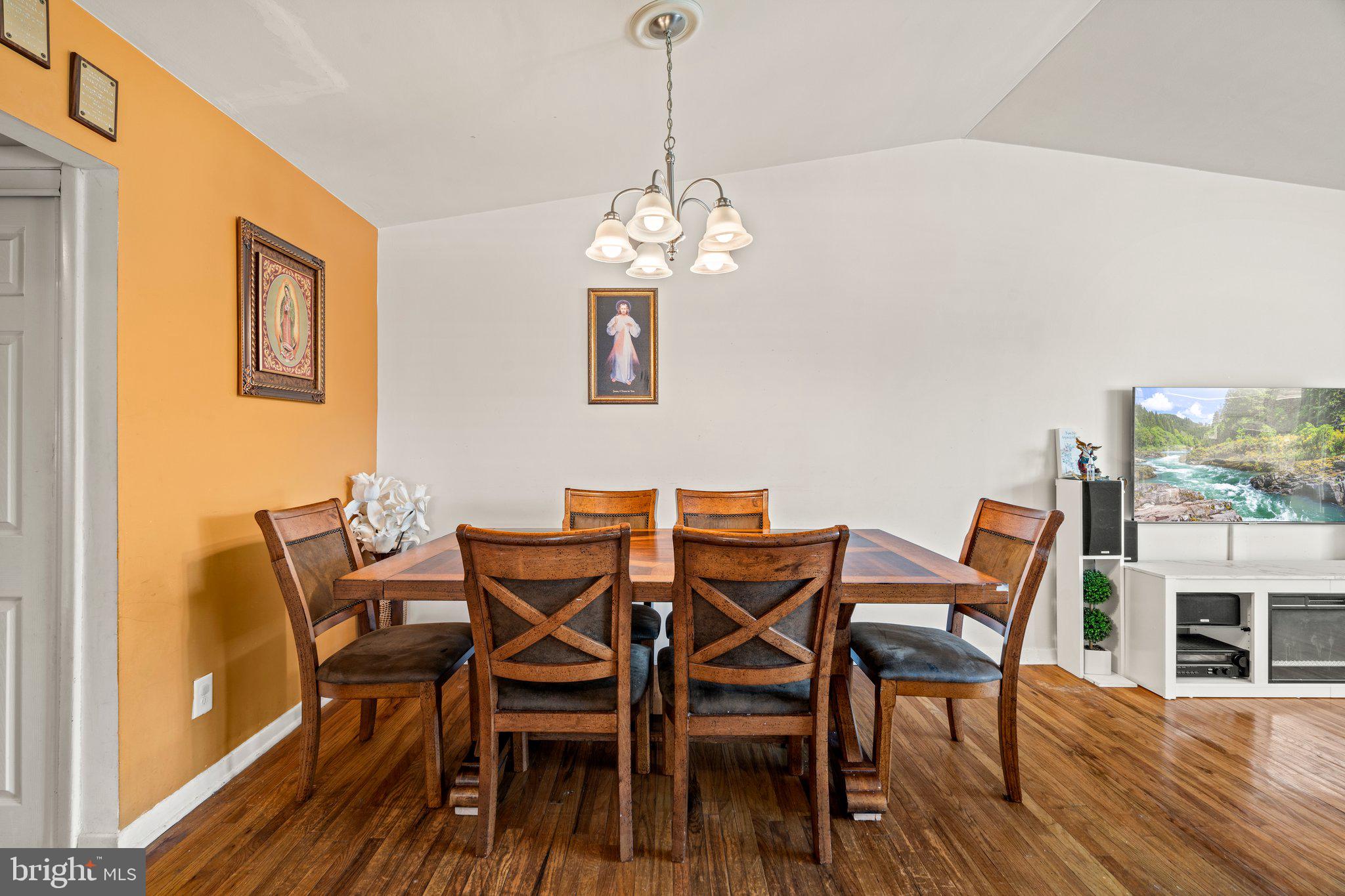 8849 Calvert Street Philadelphia, PA 19152 - Photo 7 of 31 Gallery Image 7