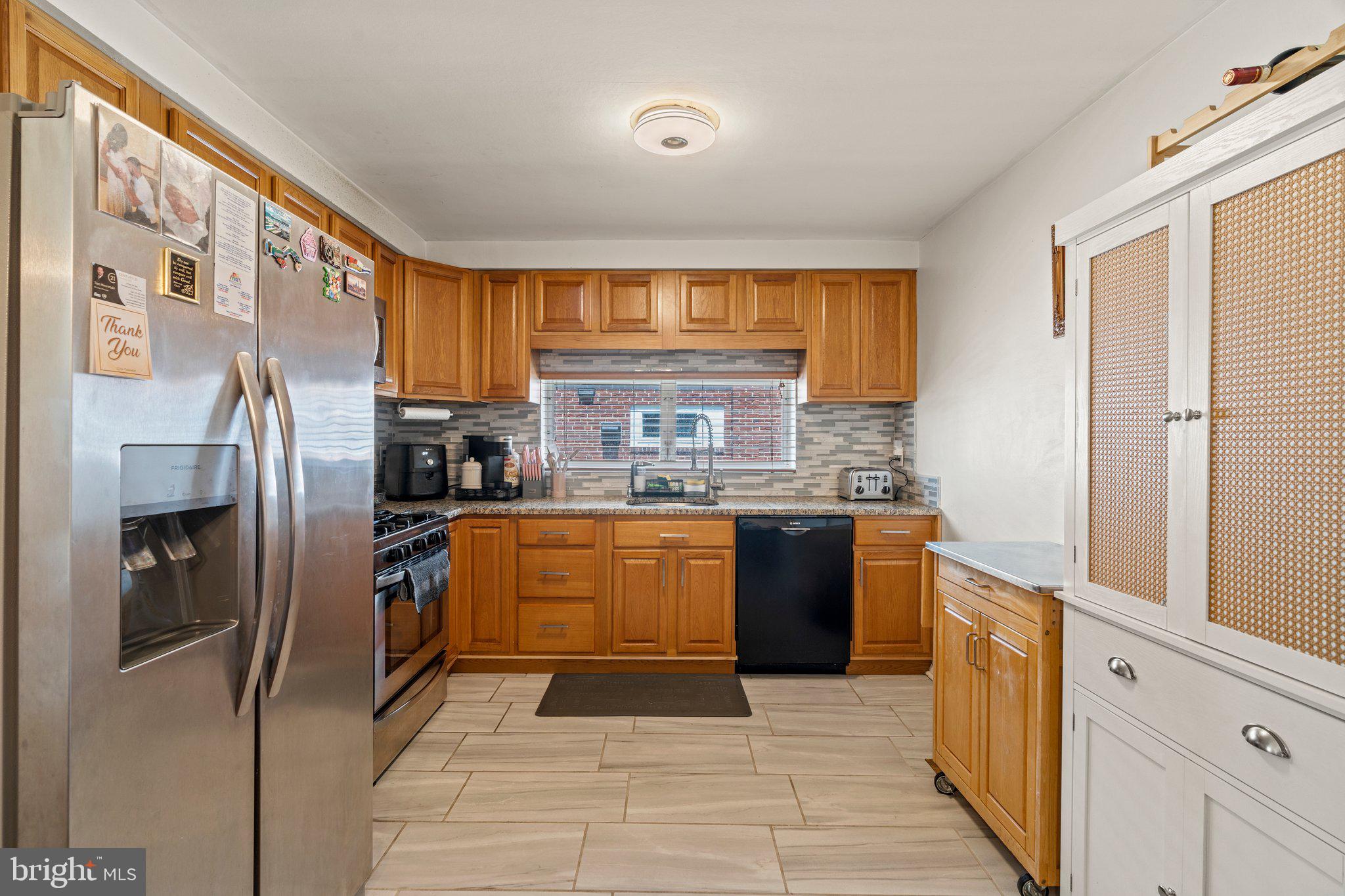8849 Calvert Street Philadelphia, PA 19152 - Photo 8 of 31 Gallery Image 8