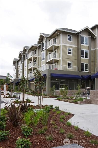 300 High School Road Northeast, Unit 404 Bainbridge Island, WA 98110 - Photo 15 of 16