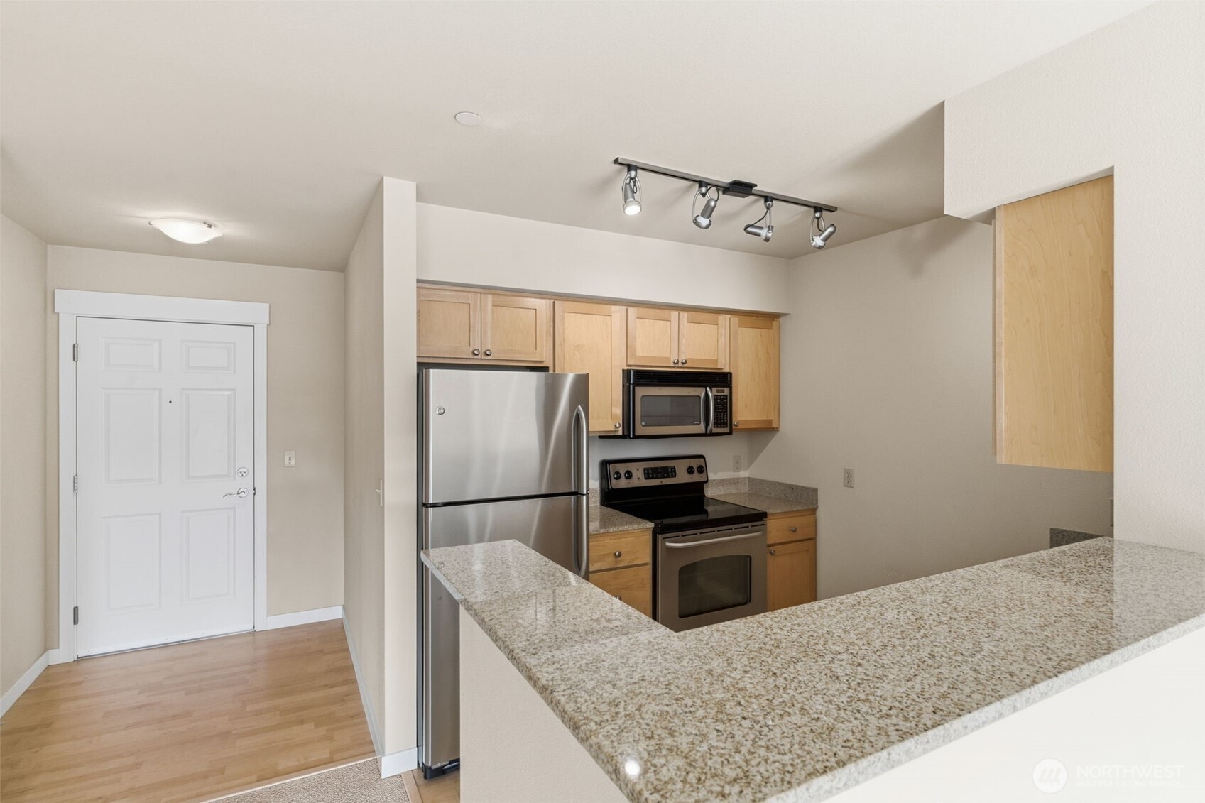 300 High School Road Northeast, Unit 404 Bainbridge Island, WA 98110 - Photo 6 of 16