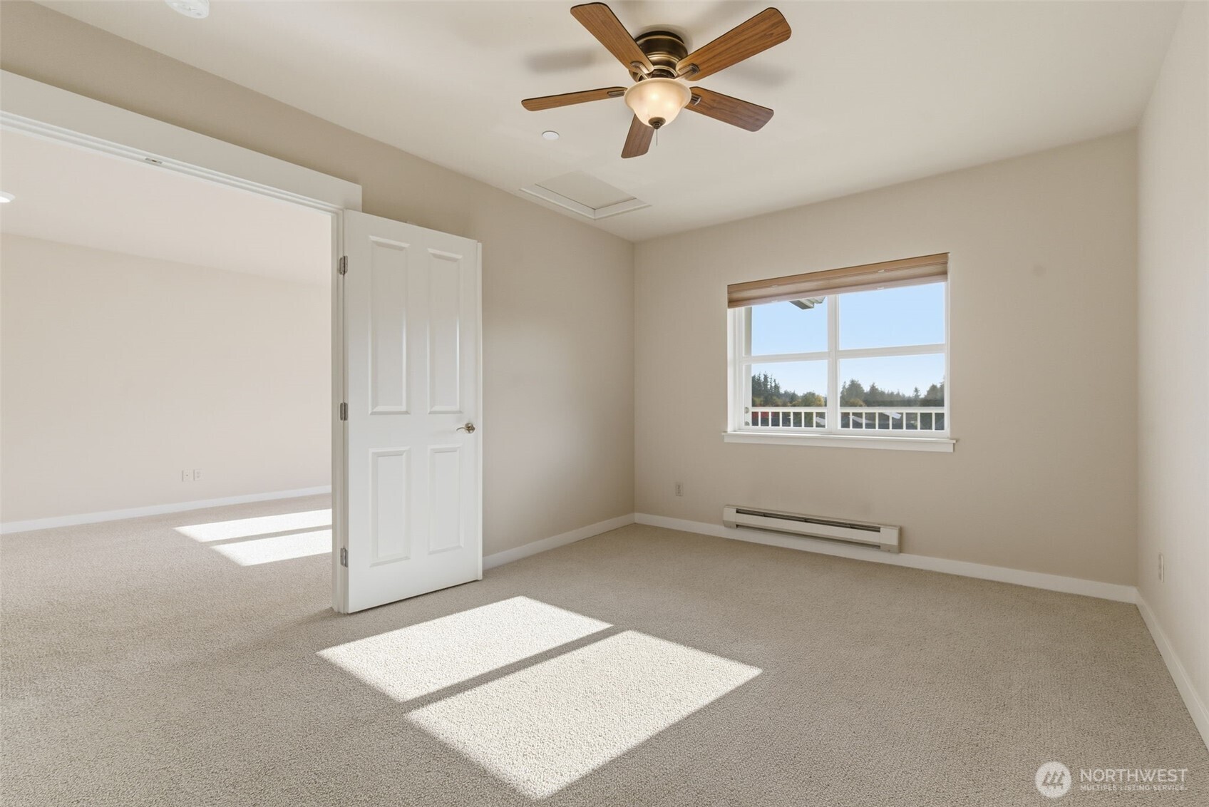 300 High School Road Northeast, Unit 404 Bainbridge Island, WA 98110 - Photo 10 of 16