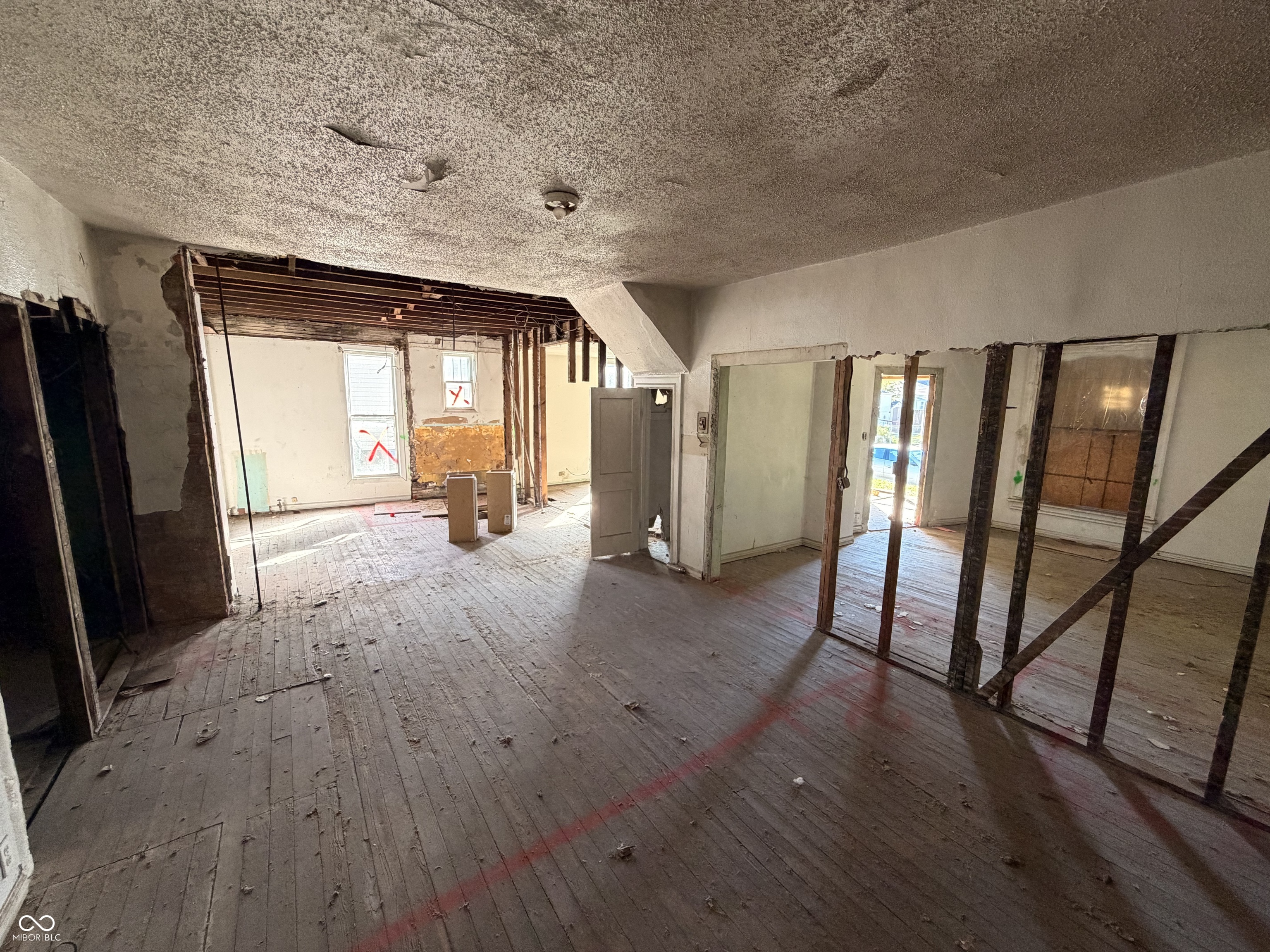 816 East 20th Street Anderson, IN 46016 - Photo 2 of 11