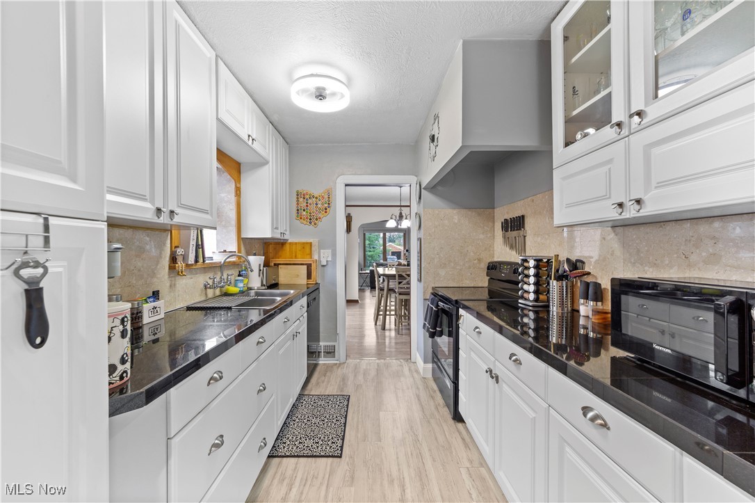 7604 Spring Garden Road Cleveland, OH 44129 - Photo 7 of 43