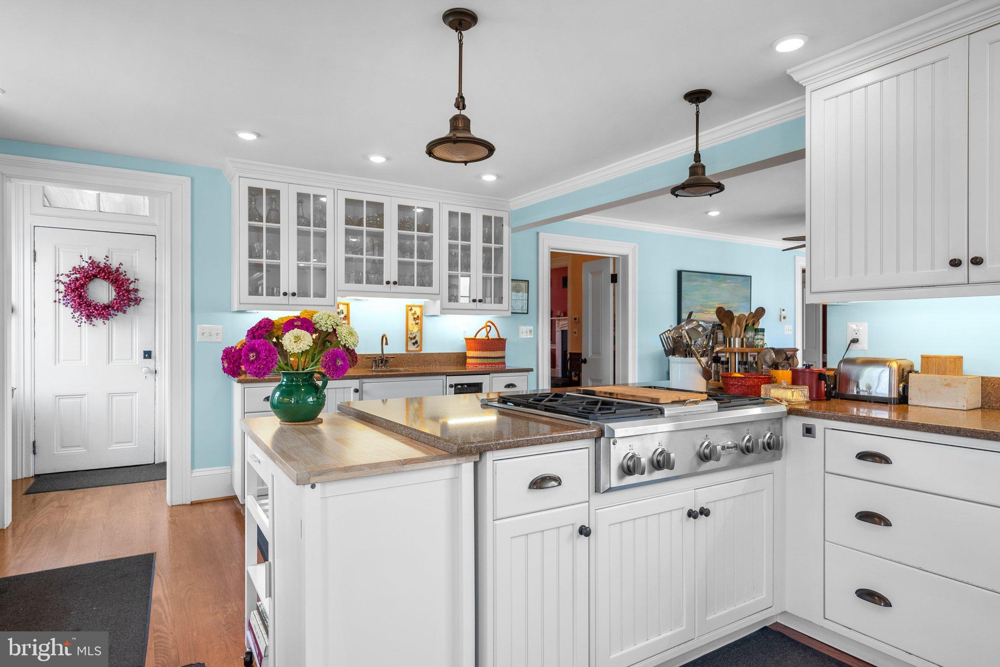 15701 Dr Bowen Road Aquasco, MD 20608 - Photo 19 of 89 Charming kitchen with coastal vibes