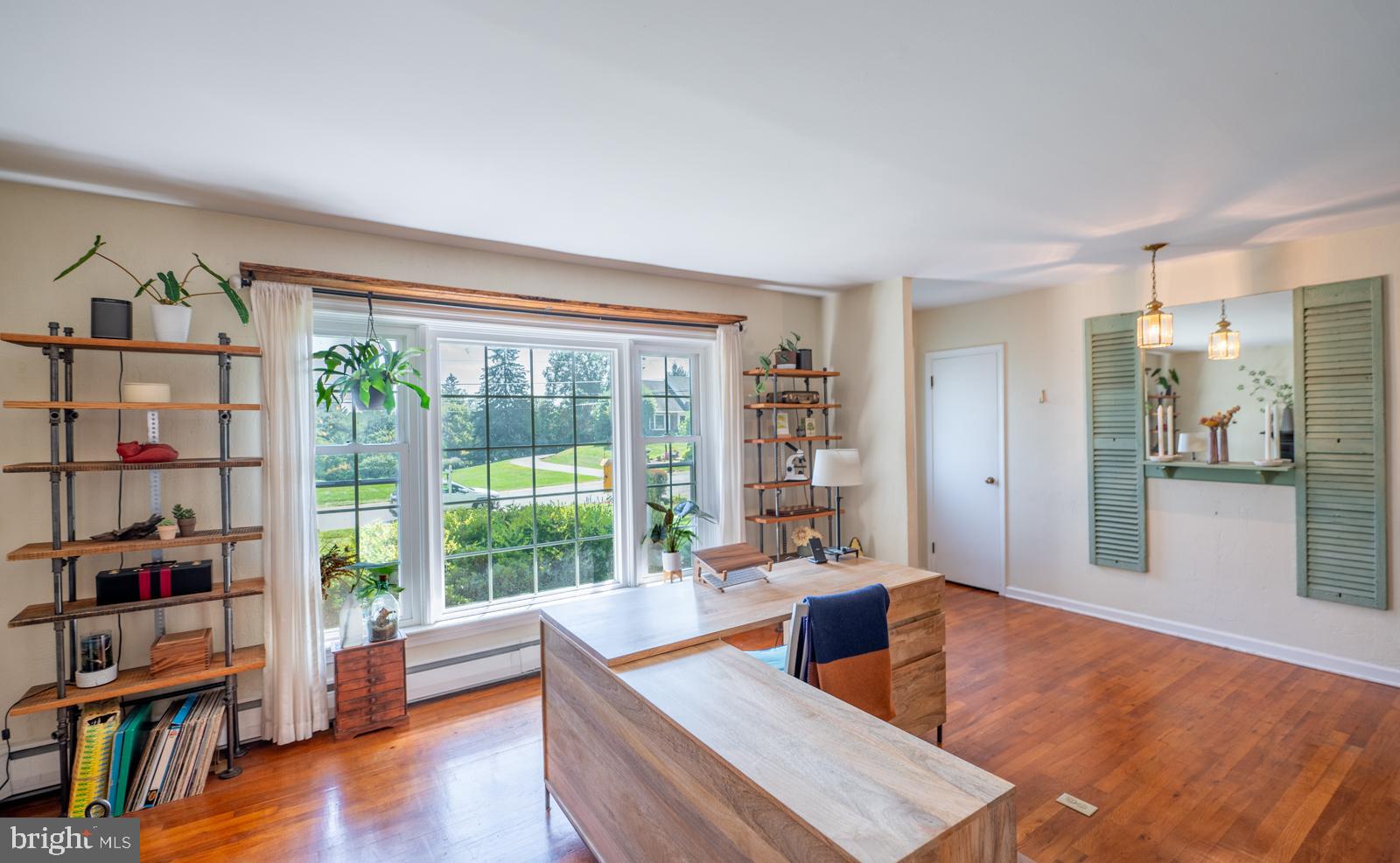 22 Salisbury Lane Malvern, PA 19355 - Photo 5 of 57 a living room with furniture and a window