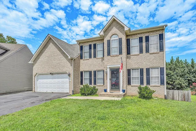 $449,950 | 221 Minnie Bell Lane, Vinton, VA 24179