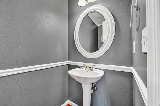 $449,950 | 221 Minnie Bell Lane, Vinton, VA 24179