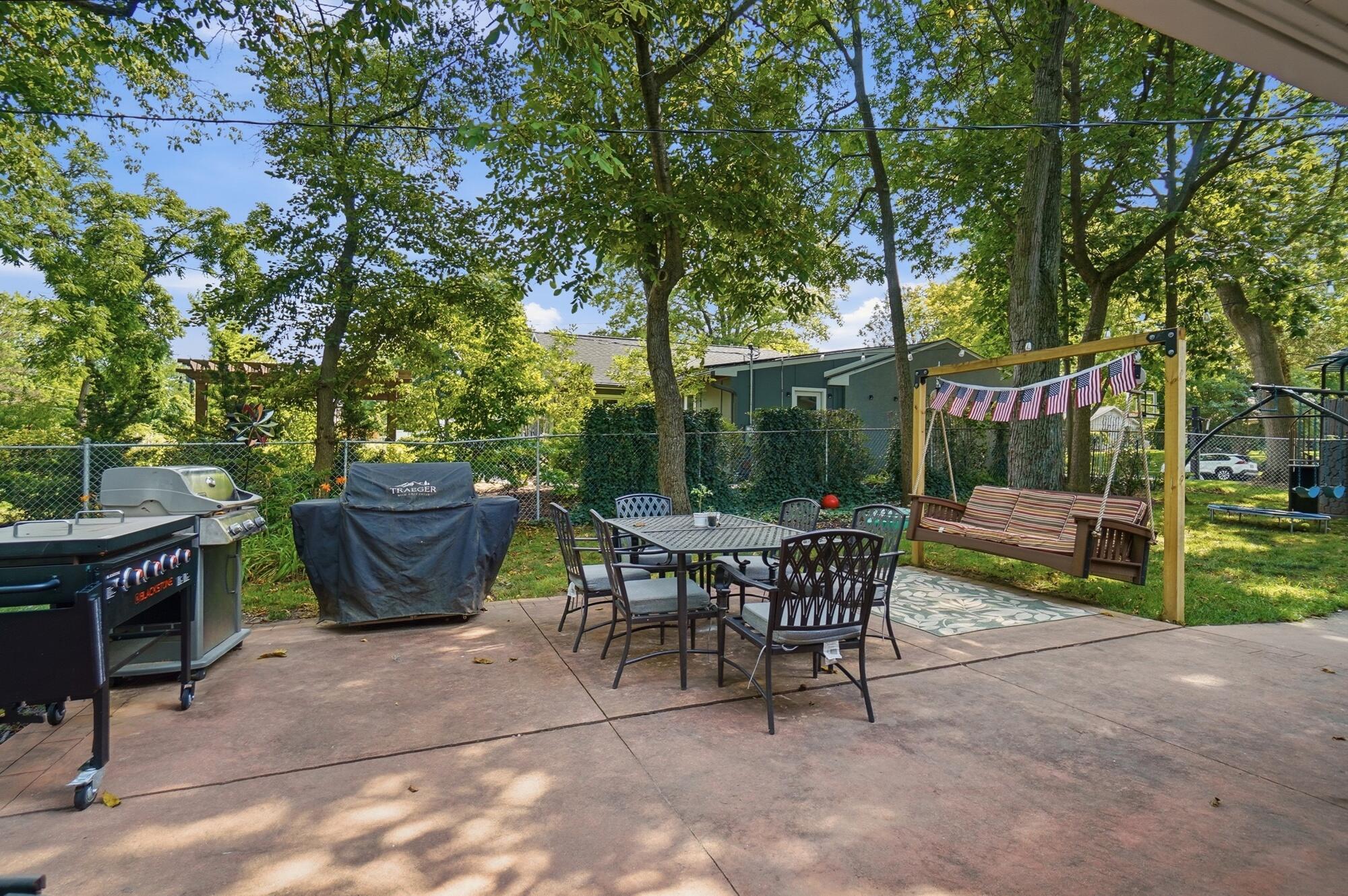 1381 Zollinger Road Columbus, OH 43221 - Photo 50 of 68 061