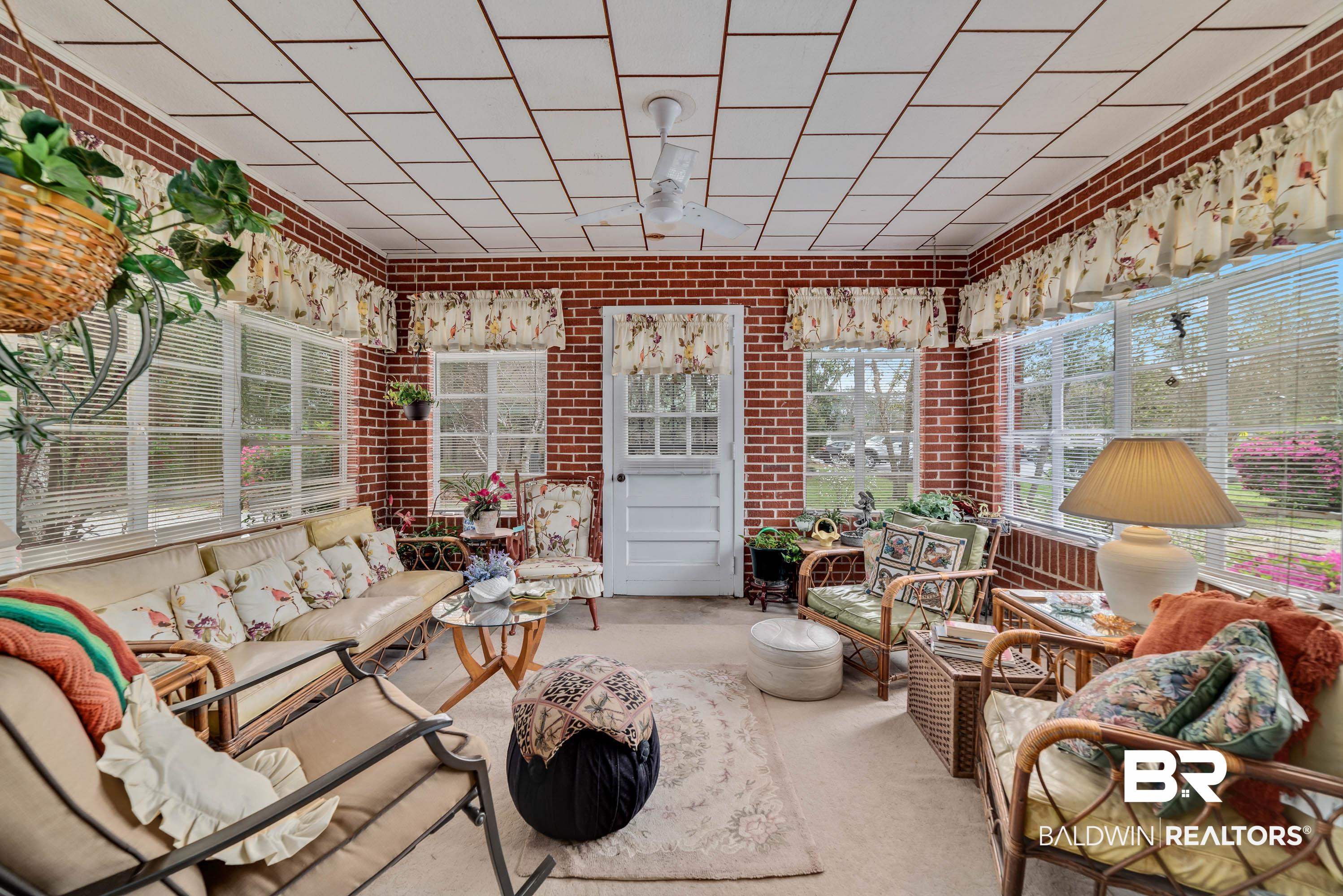 516 West Laurel Avenue Foley, AL 36535 - Photo 21 of 44 Sun Room