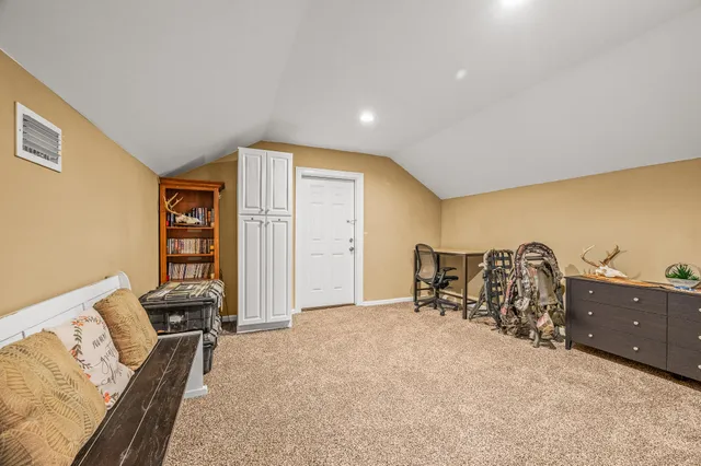 a view of livingroom with furniture