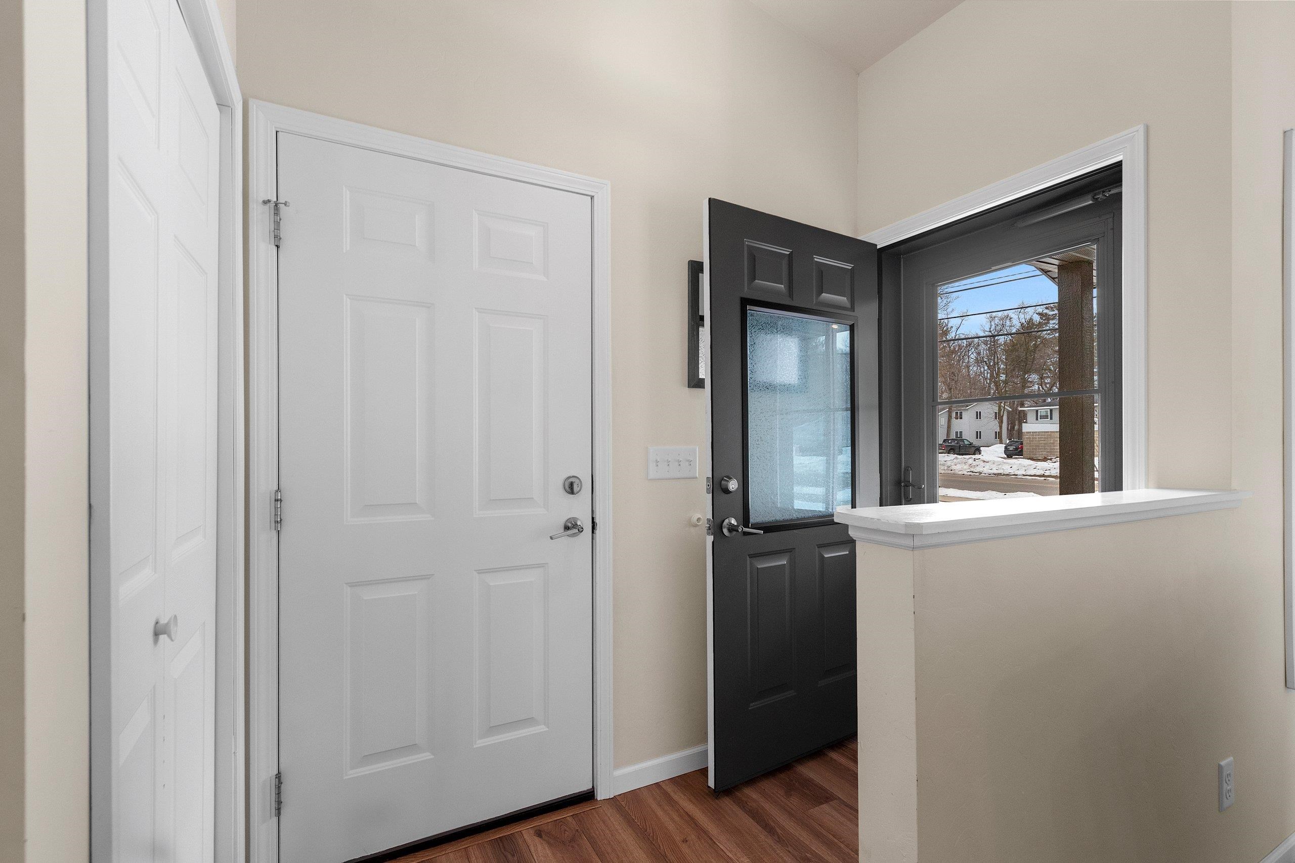 1601 Timber Trail Shawano, WI 54166 - Photo 3 of 38