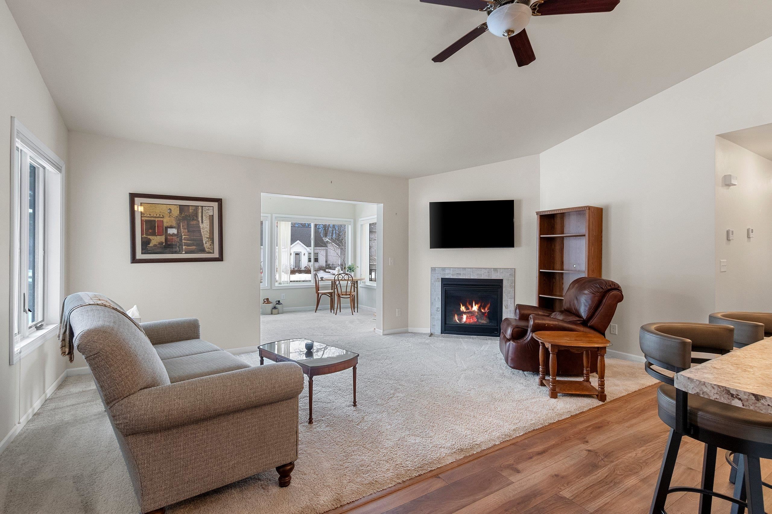 1601 Timber Trail Shawano, WI 54166 - Photo 5 of 38