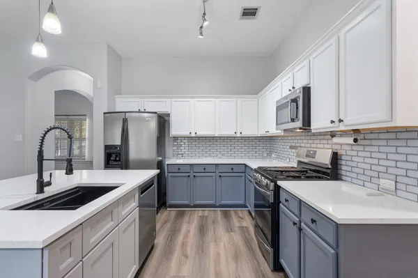 $2,050 | 153 Hickory Lane, Georgetown, TX 78633