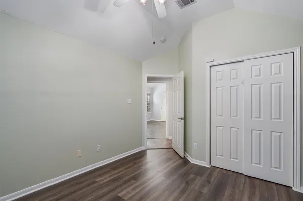 $2,050 | 153 Hickory Lane, Georgetown, TX 78633