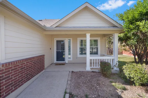 $2,050 | 153 Hickory Lane, Georgetown, TX 78633