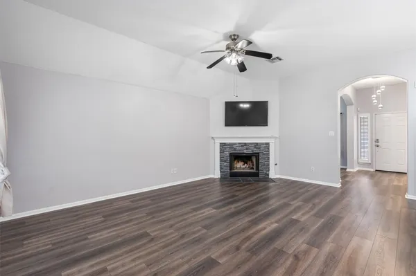 $2,050 | 153 Hickory Lane, Georgetown, TX 78633