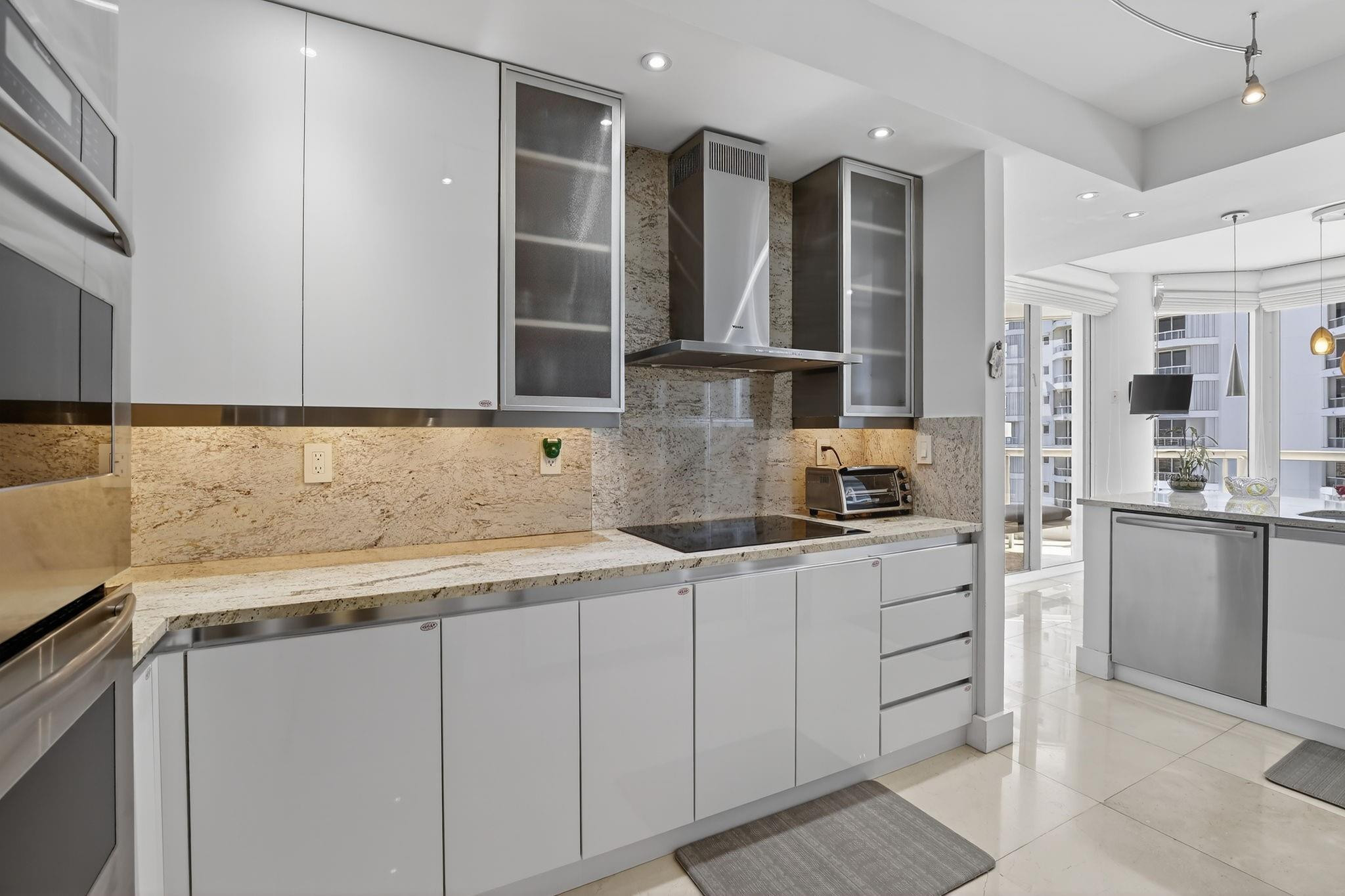 21150 Point Place, Unit 2201 Miami, FL 33180 - Photo 11 of 31 Photo 11