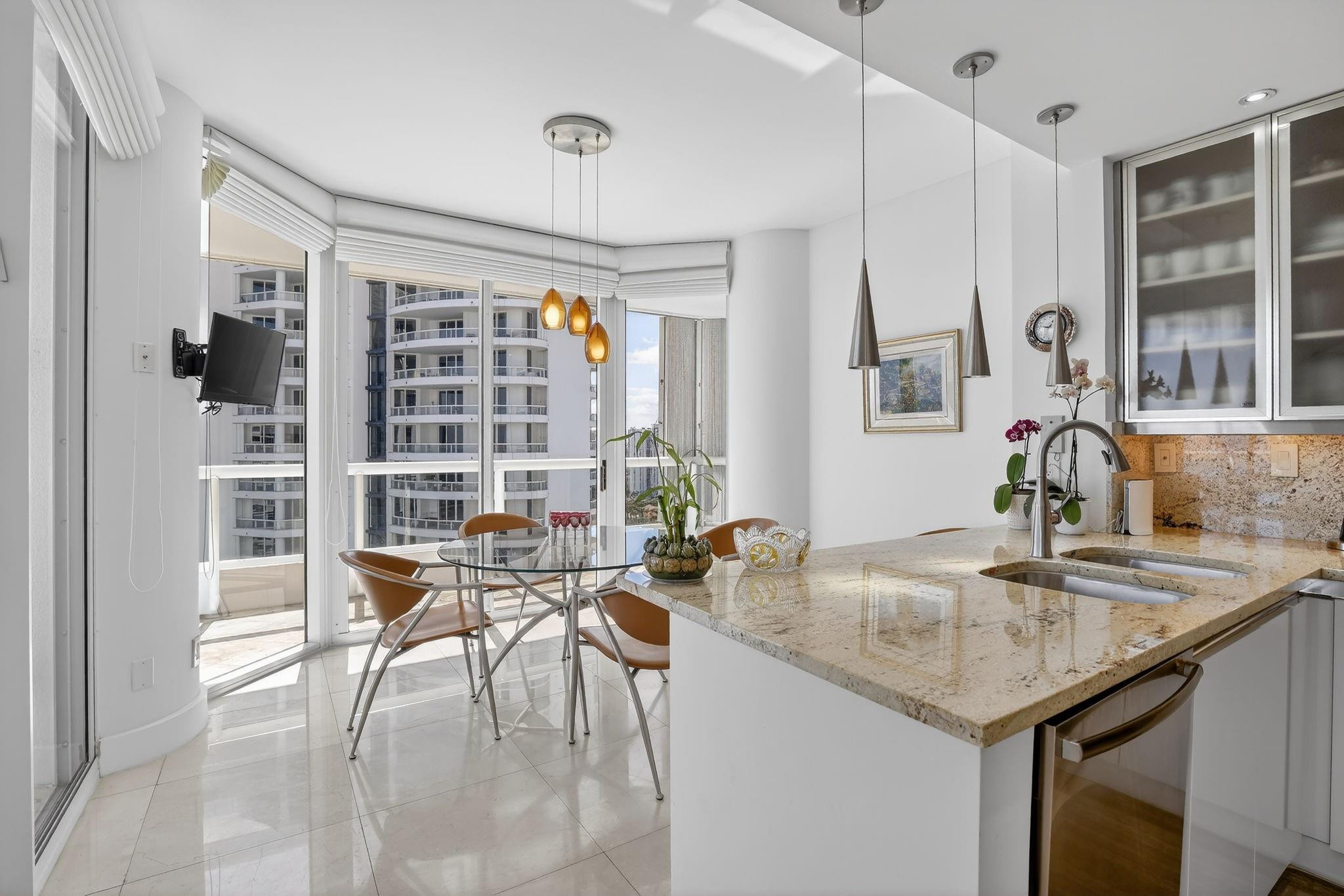 21150 Point Place, Unit 2201 Miami, FL 33180 - Photo 13 of 31 Photo 13