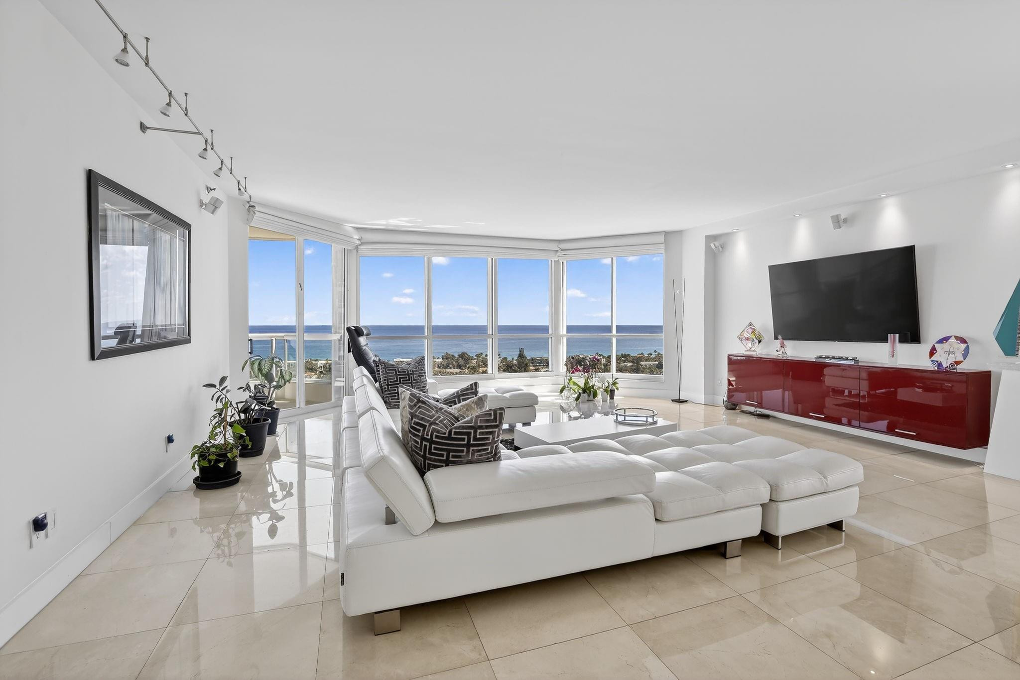 21150 Point Place, Unit 2201 Miami, FL 33180 - Photo 4 of 31 Photo 4