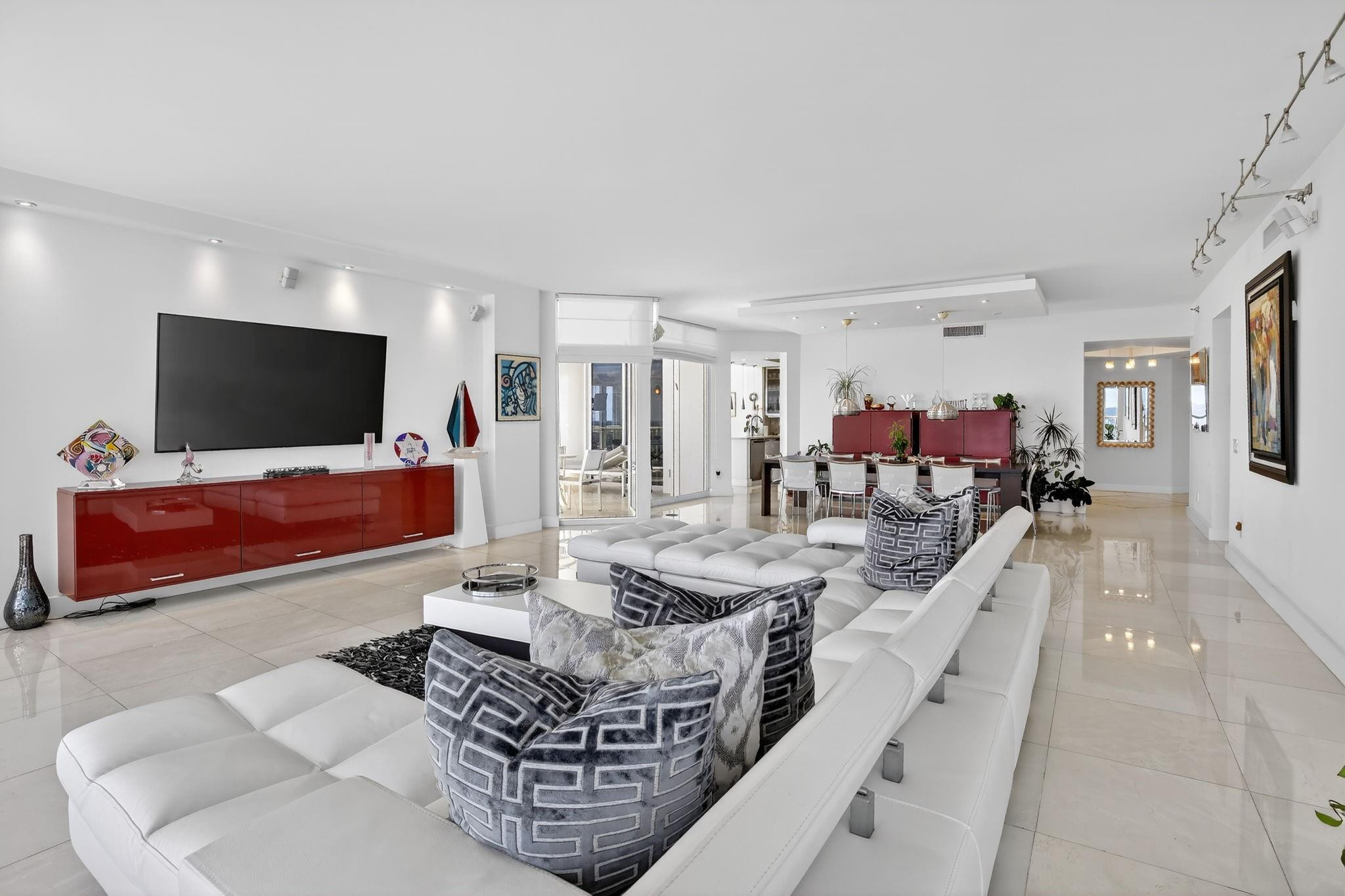21150 Point Place, Unit 2201 Miami, FL 33180 - Photo 8 of 31 Photo 8