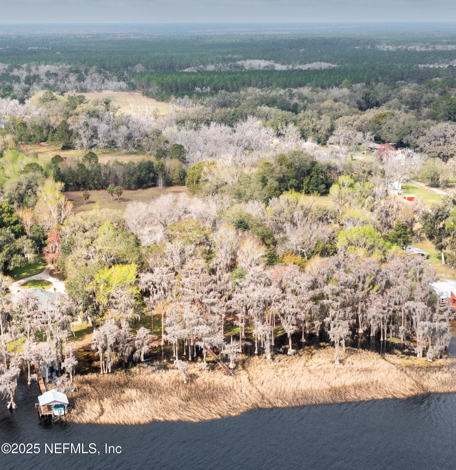 9817 County Road 1469 Earleton, FL 32631 - Photo 23 of 23 a view of lake view and mountain view