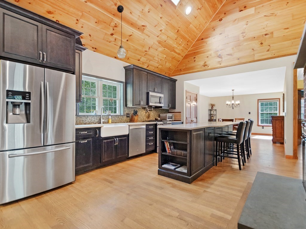 83 Lackey Dam Road Sutton, MA 01590 - Photo 4 of 24