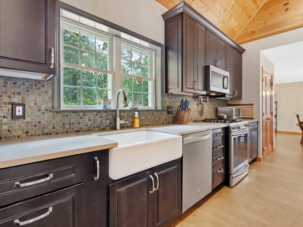 83 Lackey Dam Road Sutton, MA 01590 - Photo 5 of 24