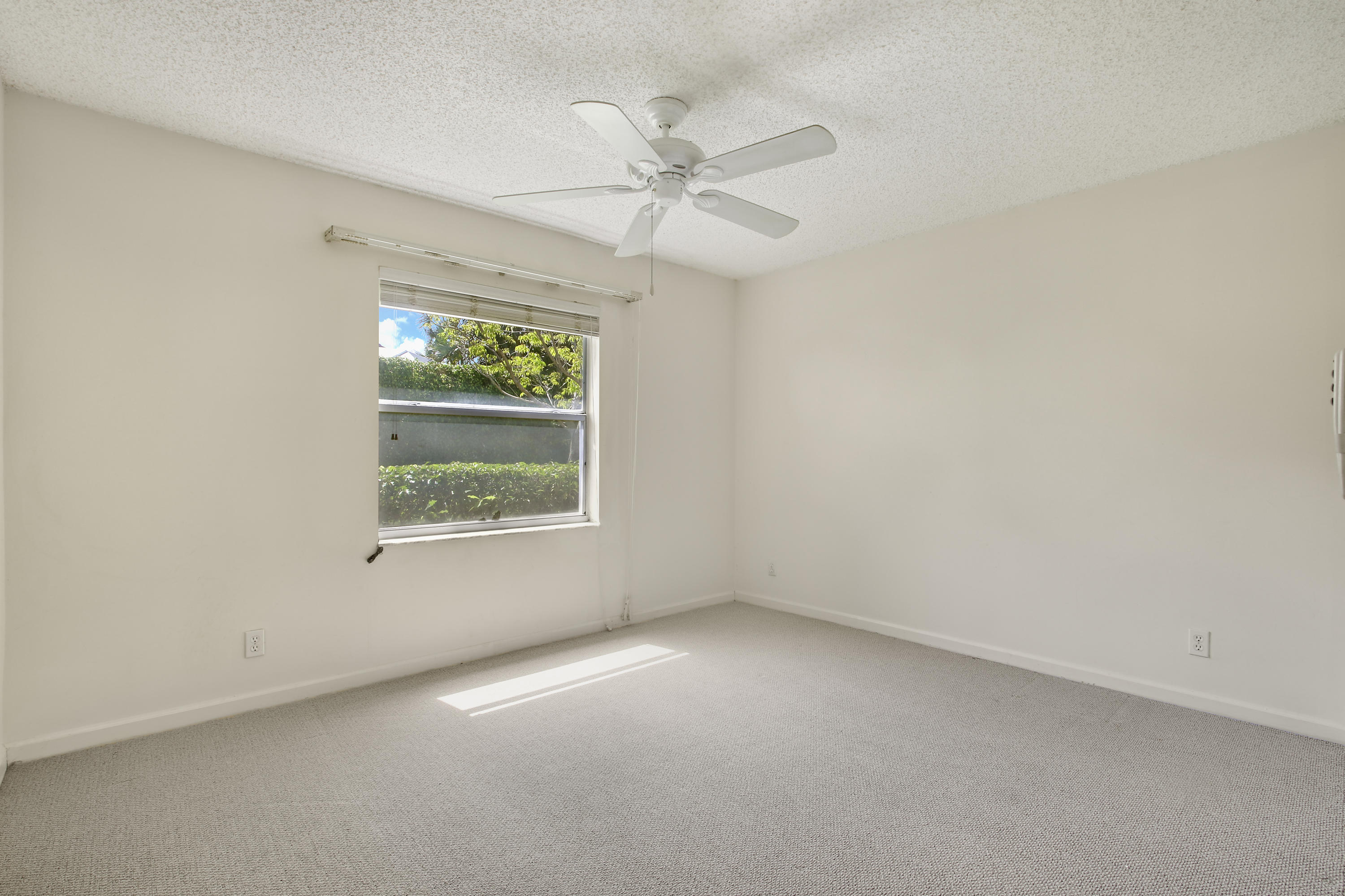 6208 La Vida Terrace Boca Raton, FL 33433 - Photo 12 of 20 53
