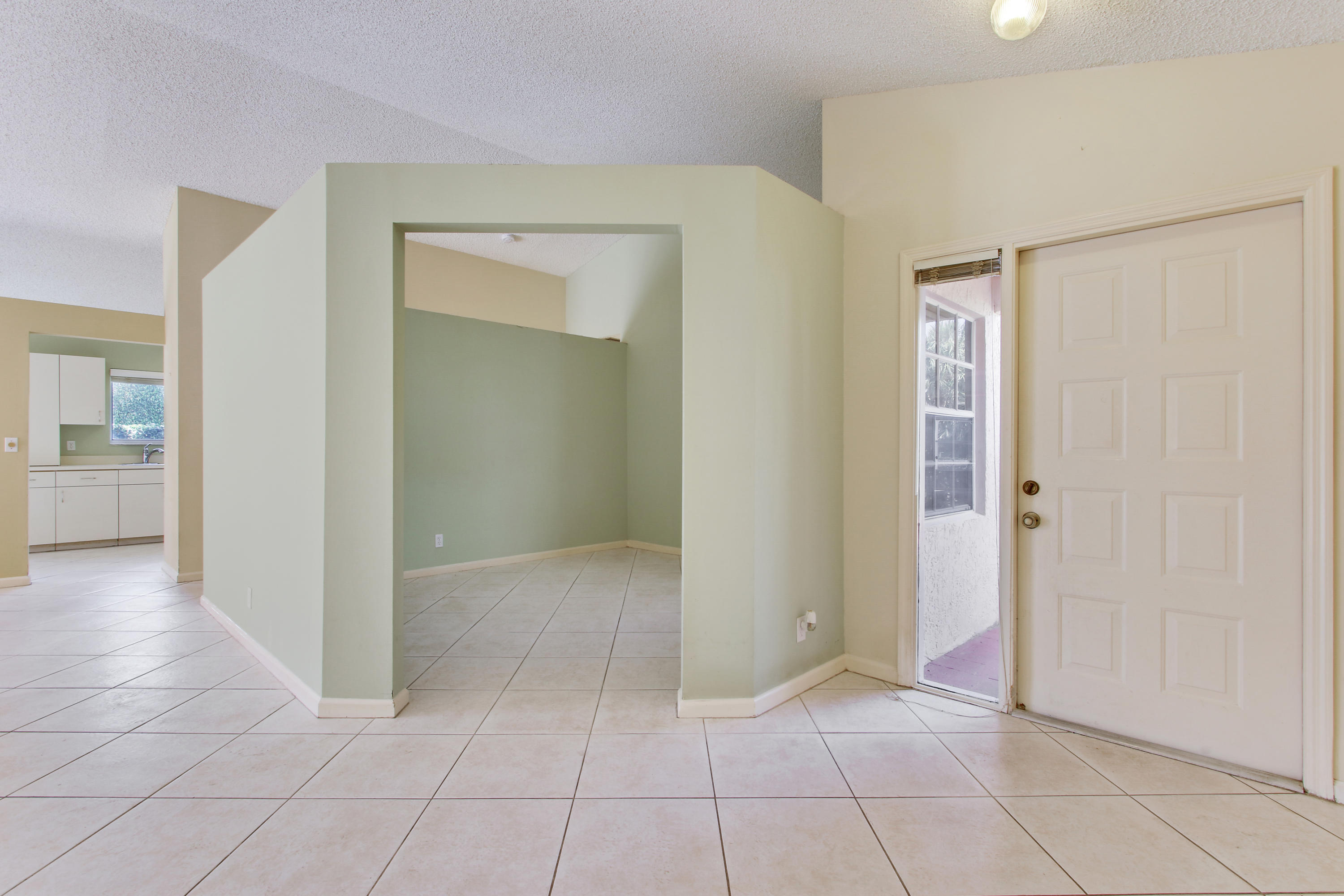 6208 La Vida Terrace Boca Raton, FL 33433 - Photo 6 of 20 47