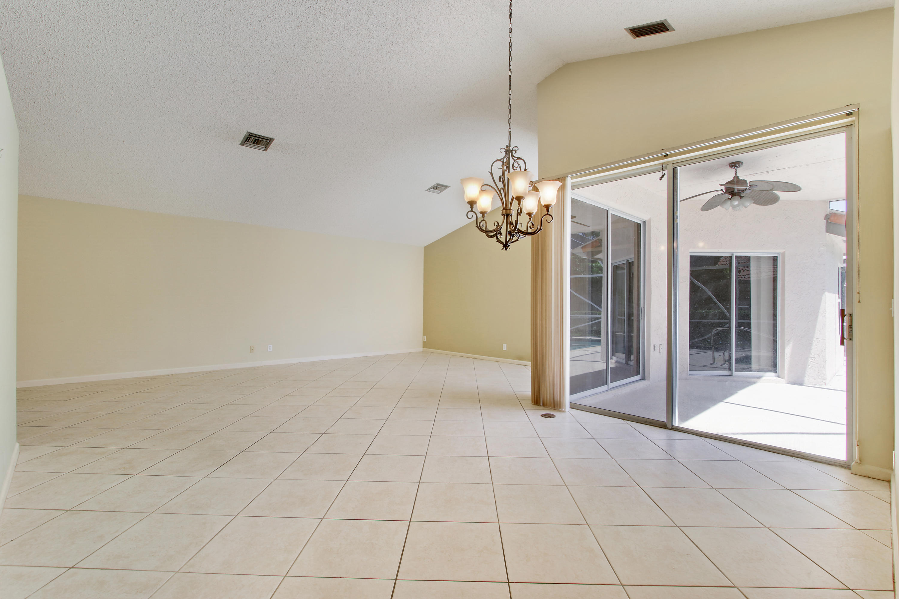 6208 La Vida Terrace Boca Raton, FL 33433 - Photo 8 of 20 49