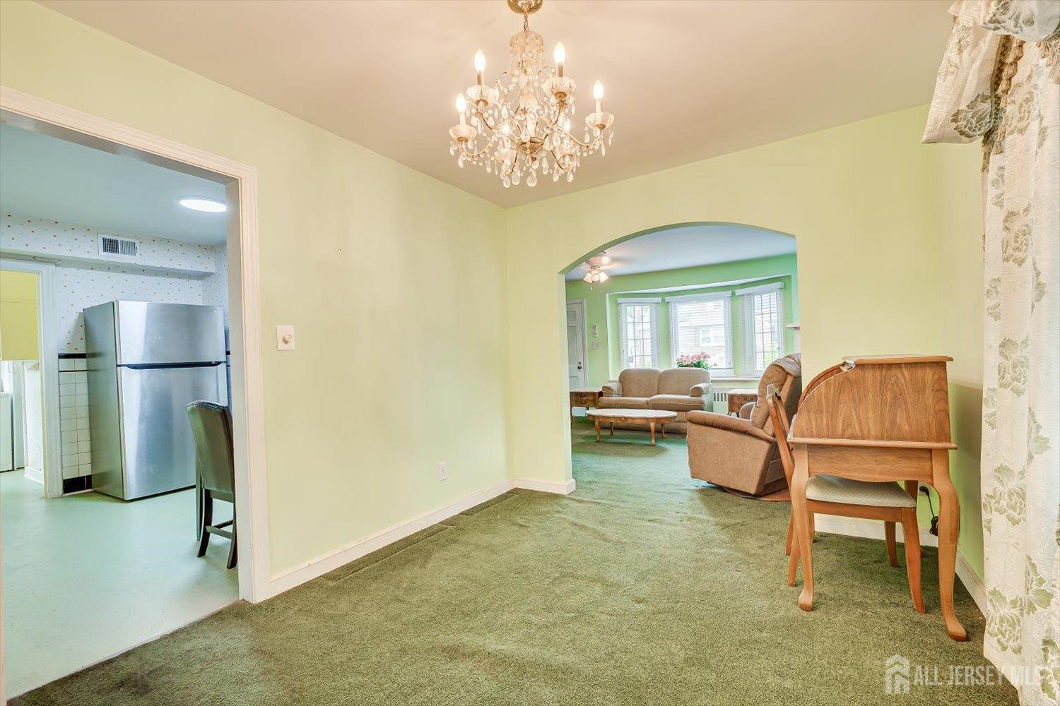289 Hazel Place Union, NJ 07083 - Photo 8 of 23
