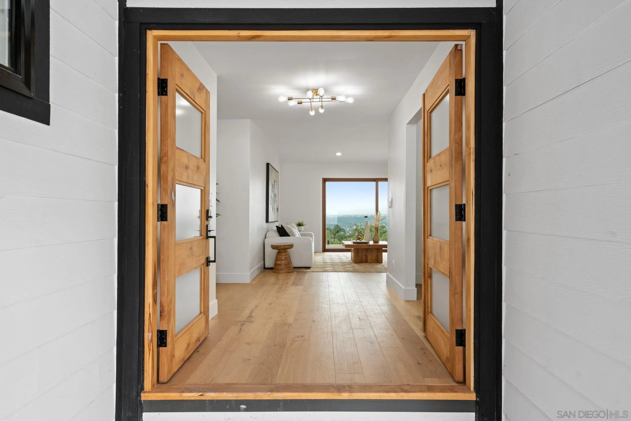 2364 Rue Adriane La Jolla, CA 92037 - Photo 3 of 27 a view interior of the house and livingroom view