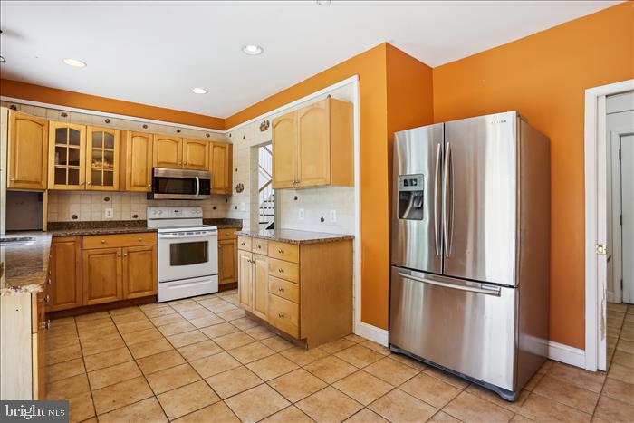 20845 Potomac View Road Sterling, VA 20165 - Photo 19 of 75 Kitchen