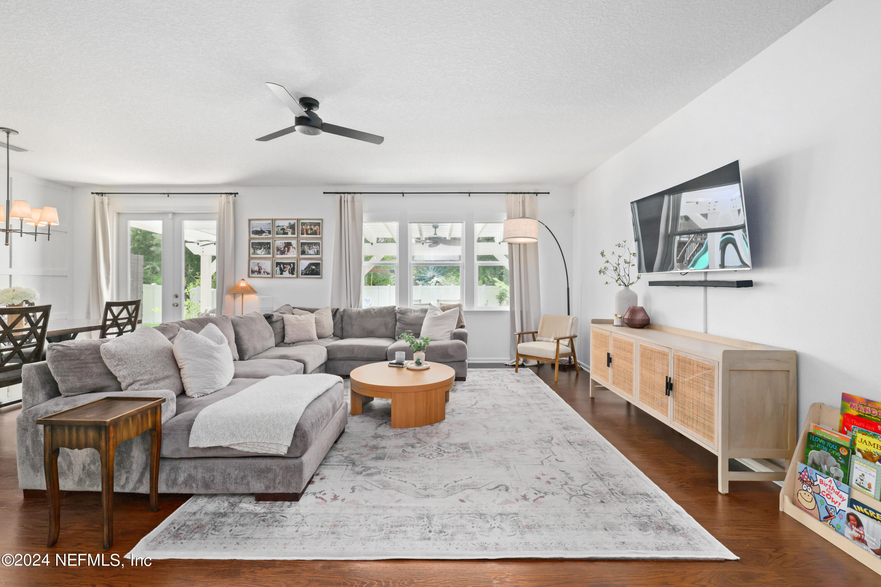 192 Peter Island Drive St. Augustine, FL 32092 - Photo 3 of 43 a living room with furniture and a rug