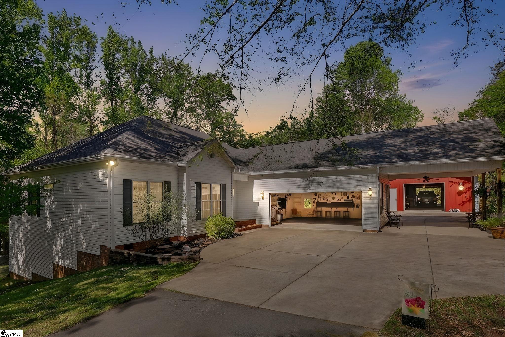 181 Lake Drive Greer, SC 29651 - Photo 2 of 42