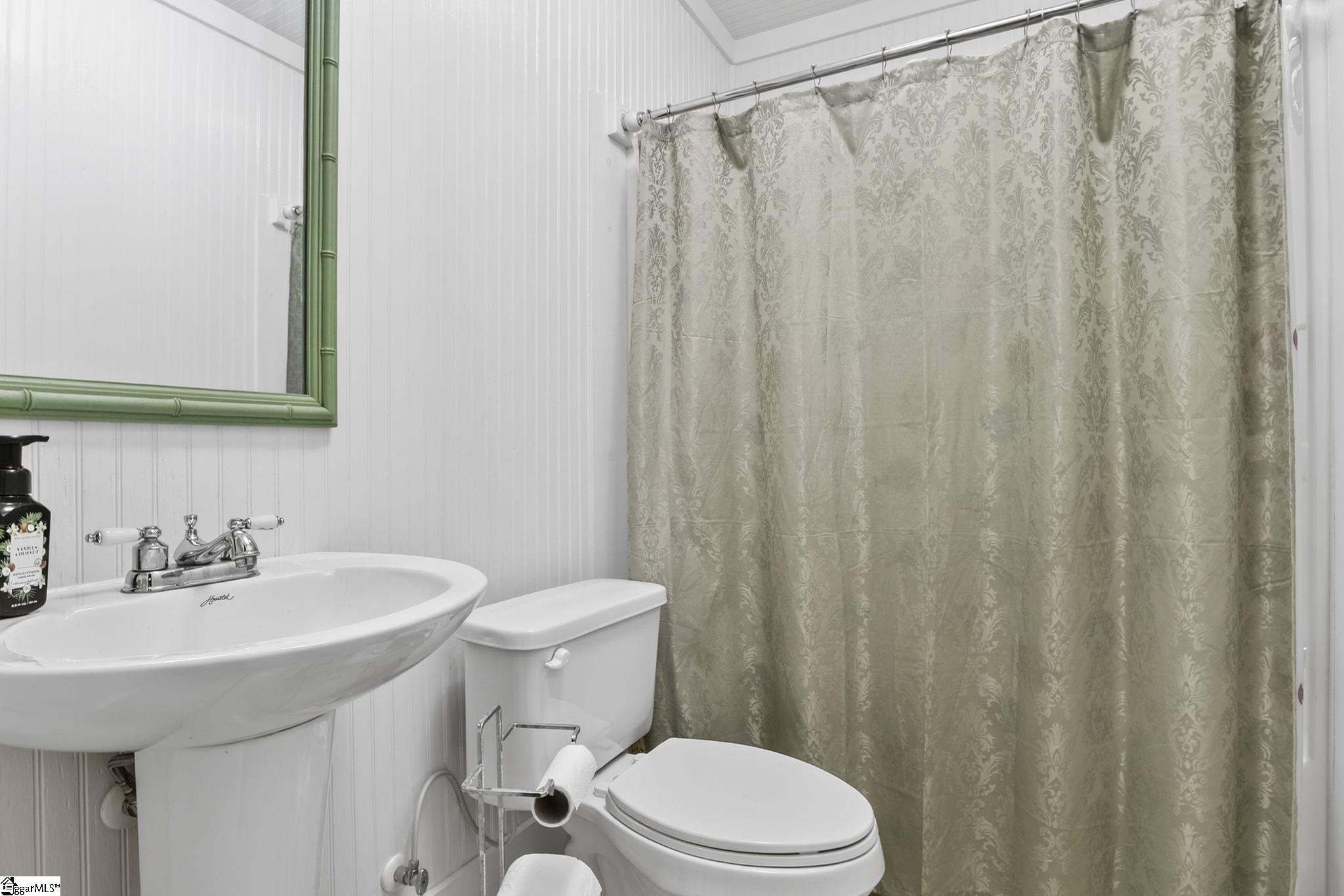 181 Lake Drive Greer, SC 29651 - Photo 30 of 42