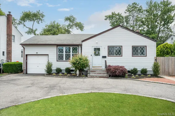 $625,000 | 138 Davison Avenue, Oceanside, NY 11572