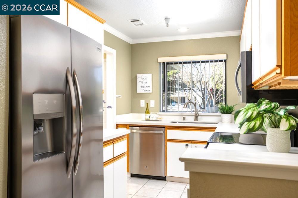 2590 Oak Road, Unit 247 Walnut Creek, CA 94597 - Photo 13 of 25