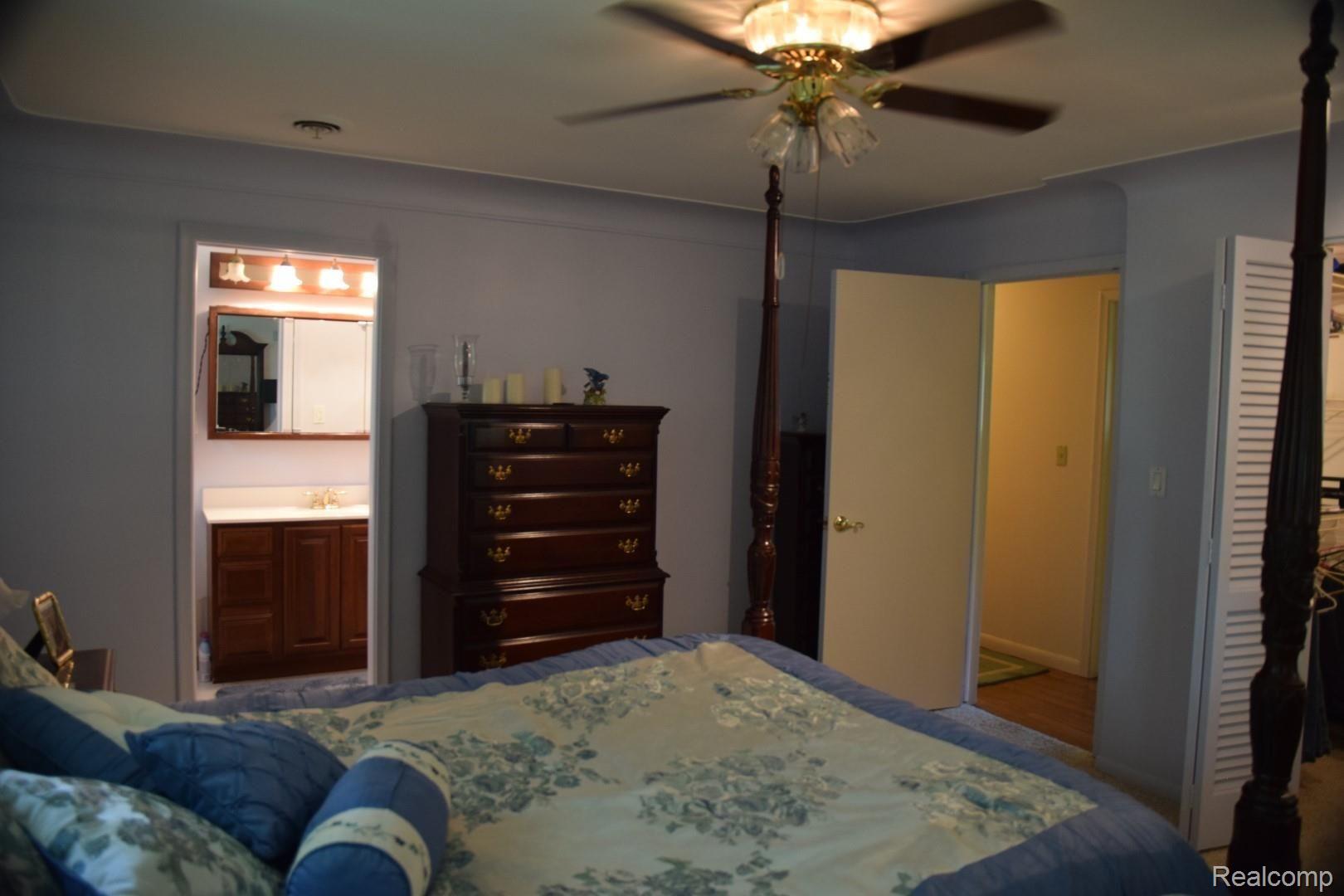 739 Wilwood Road Rochester, MI 48309 - Photo 56 of 99 MBR (2).jpeg