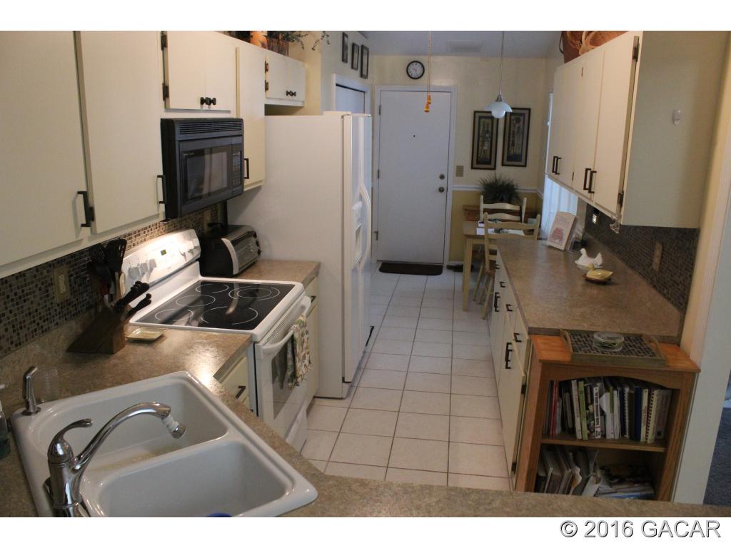 4916 Southwest 10th Lane Gainesville, FL 32607 - Photo 4 of 17 Gallery Image 4