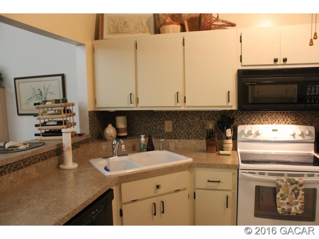 4916 Southwest 10th Lane Gainesville, FL 32607 - Photo 6 of 17 Gallery Image 6